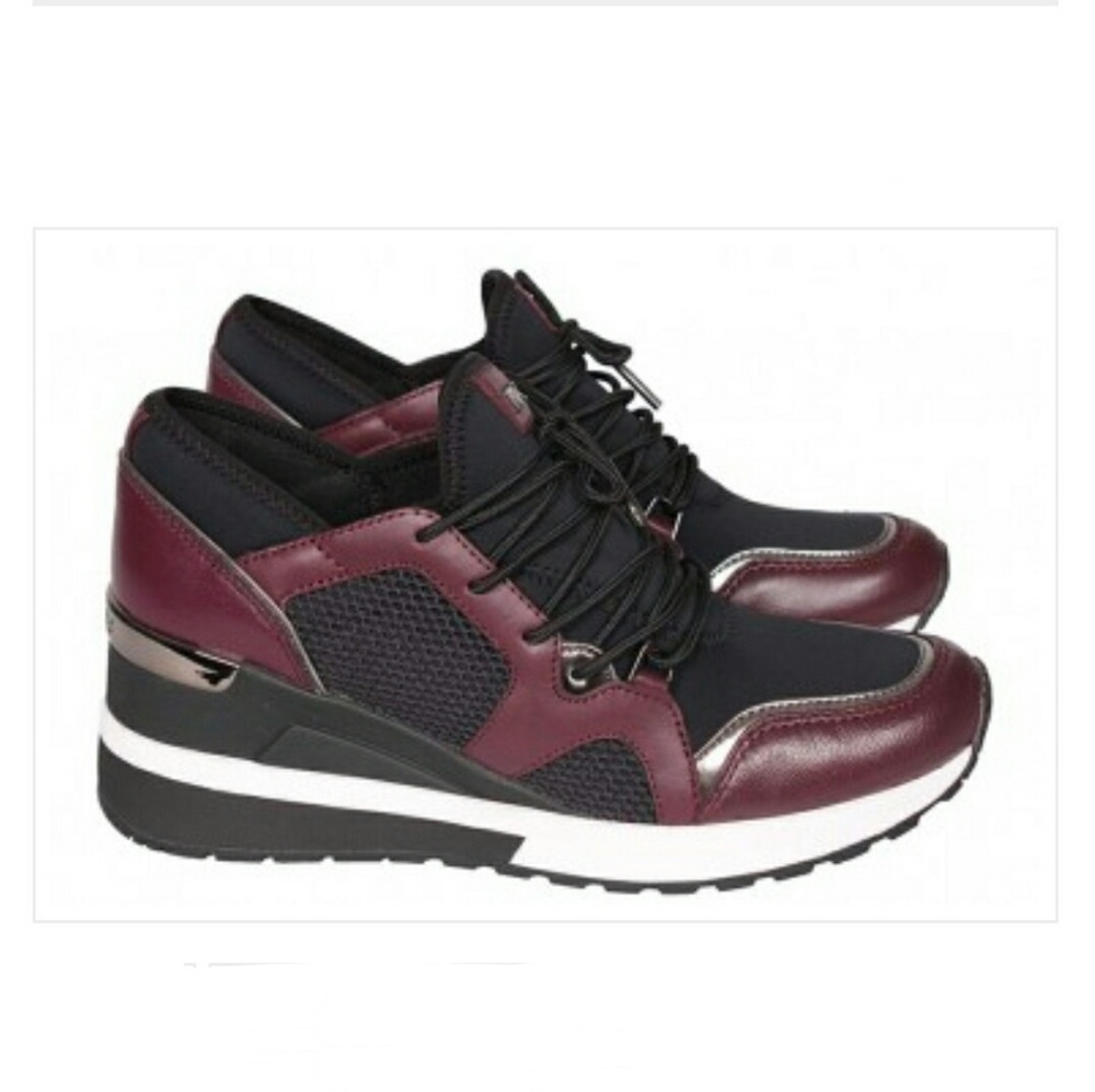 *SOLD* MICHAEL KORS 'Liv' Trainers